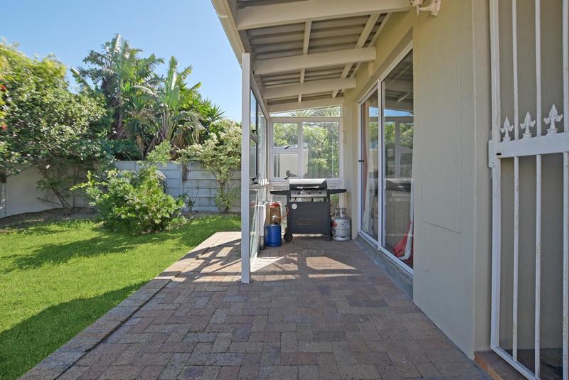 2 Bedroom Property for Sale in Sunningdale Western Cape